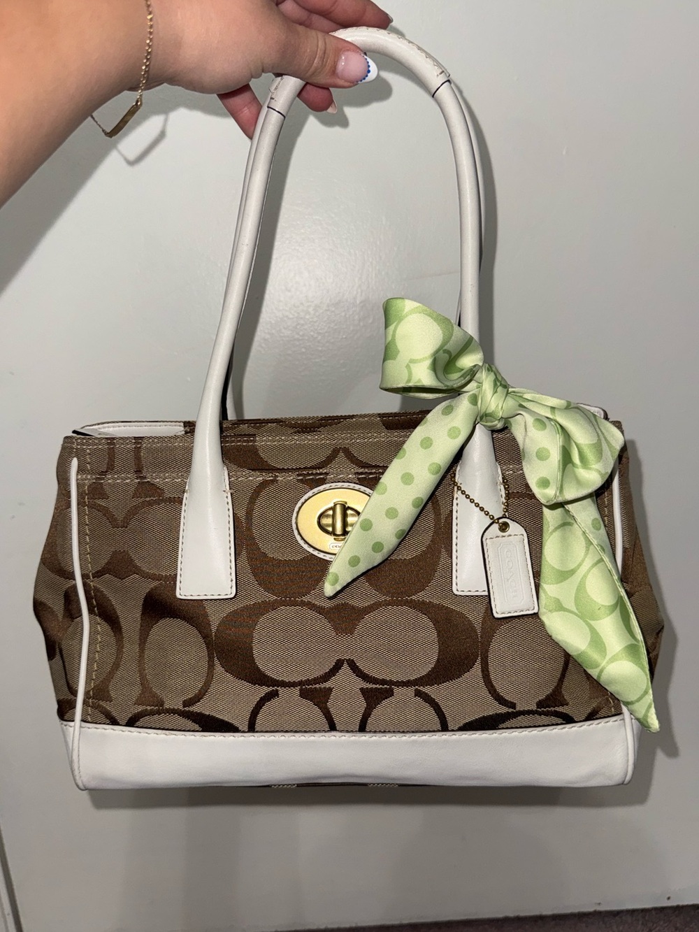 Coach Vintage Hamptons Madeline Satchel signature canvas with gold hardware